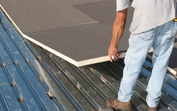 benefits of insulating Ariundle flat roofing